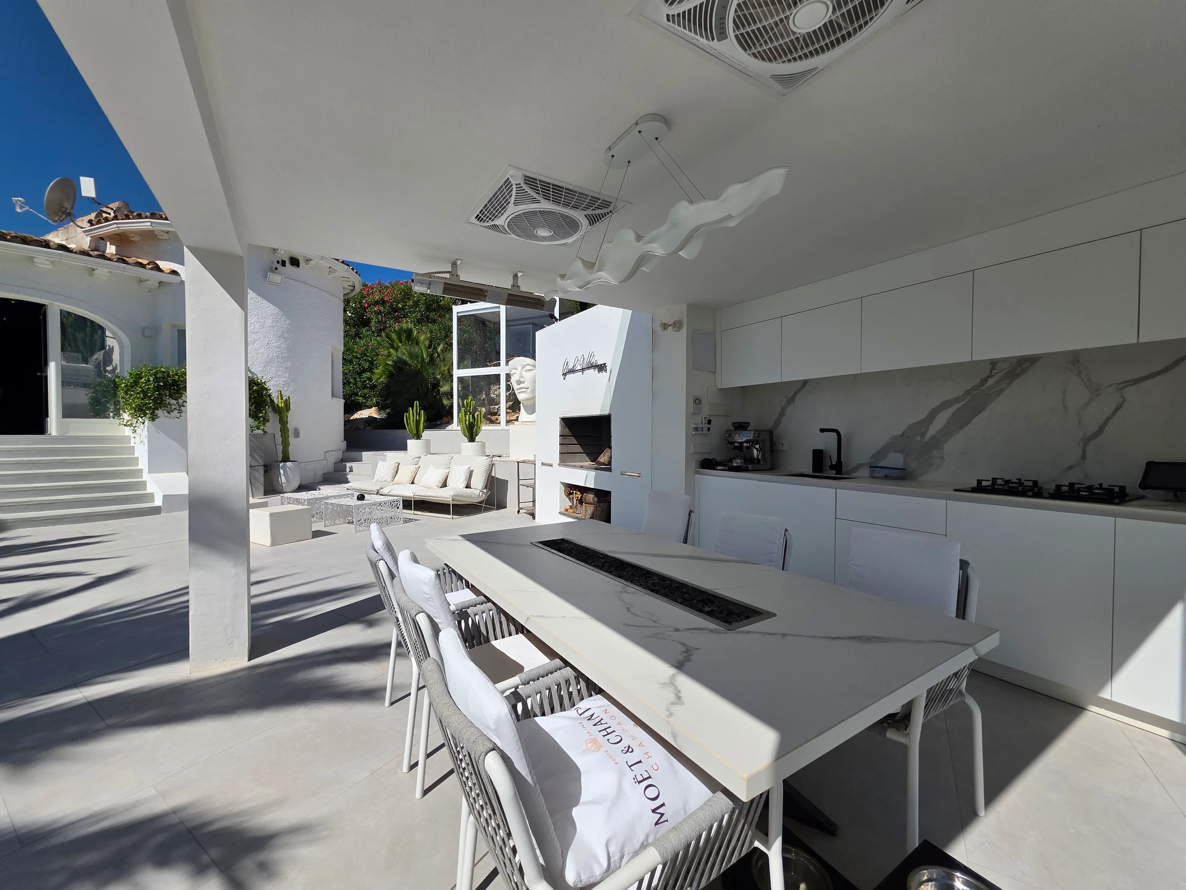 Outdoor-Küche Essbereich